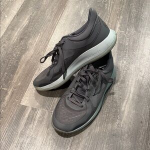 Lululemon Strongfeel Sneakers